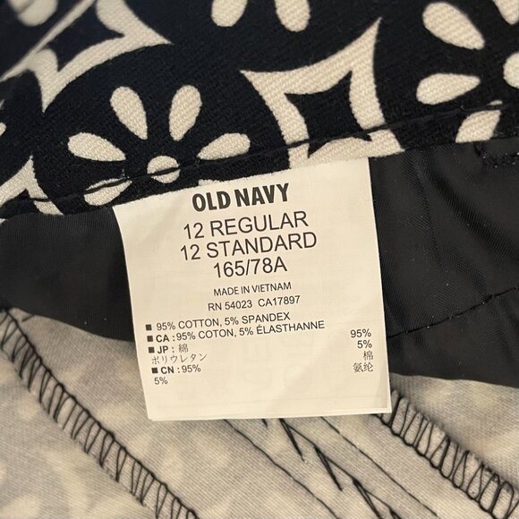 Old Navy The Diva Skinny Ankle Black White Flower Print Stretch Fit Pants 12R - Picture 9 of 15
